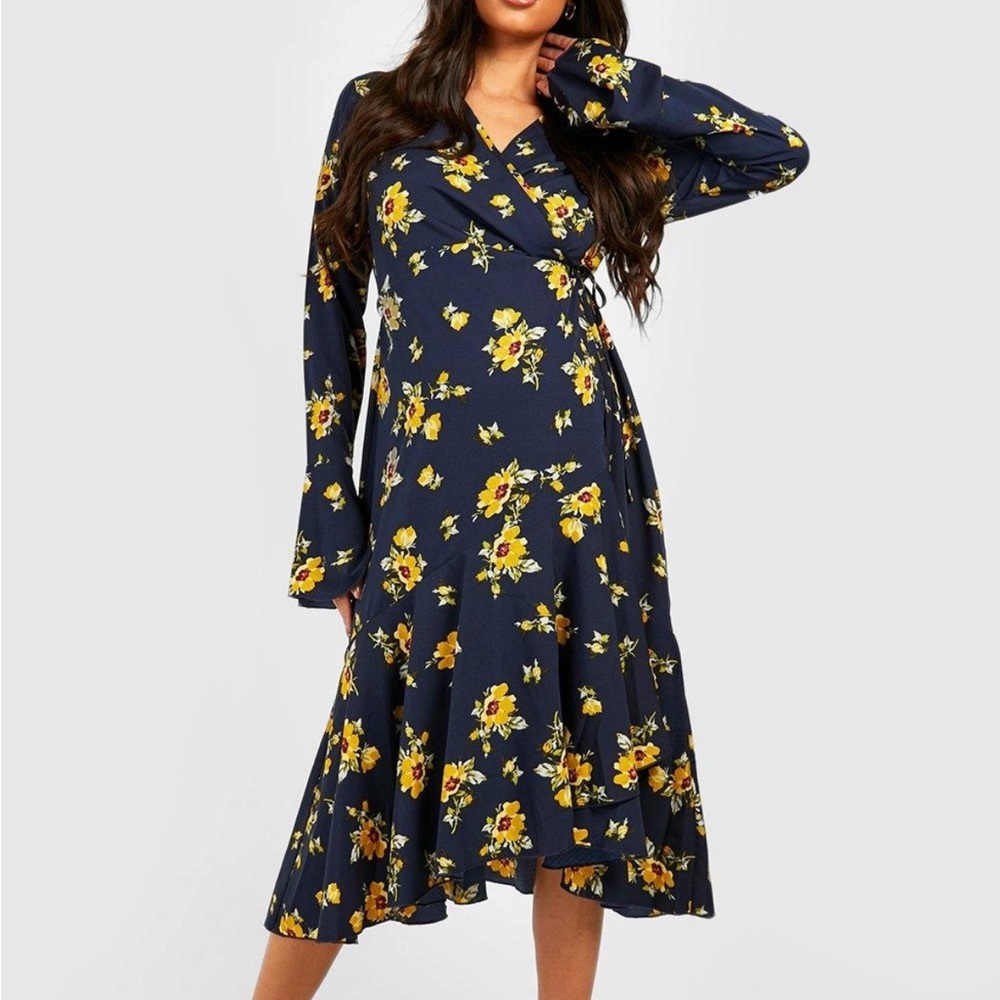 NWT BooHoo Tall Floral Wrap Print Dress • US 18